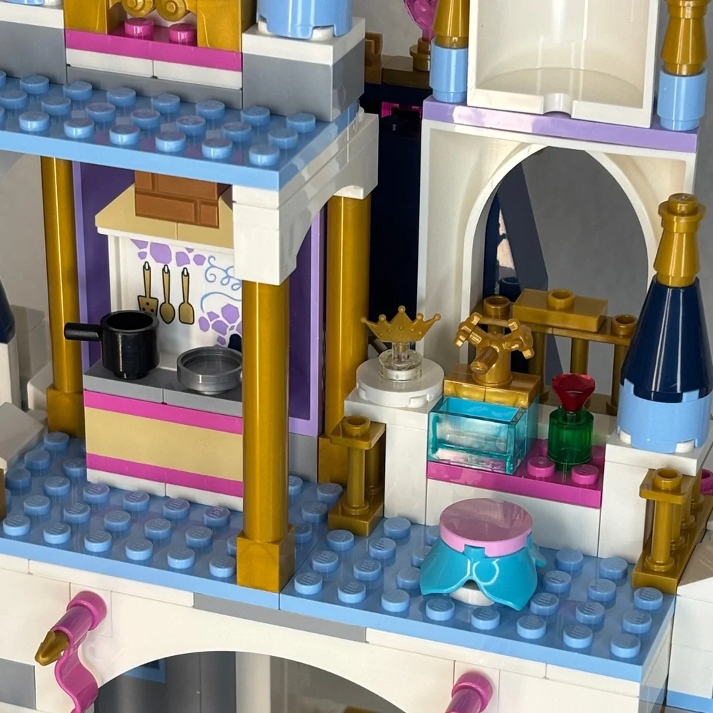 Lego Set 41154 - Cinderella’s Dream Castle - Picture 5 of 14
